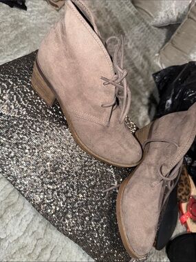 Carlos Santana Taupe Lace-Up Suede Ankle Boots